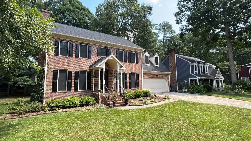 1004 Eastham Dr - Apex