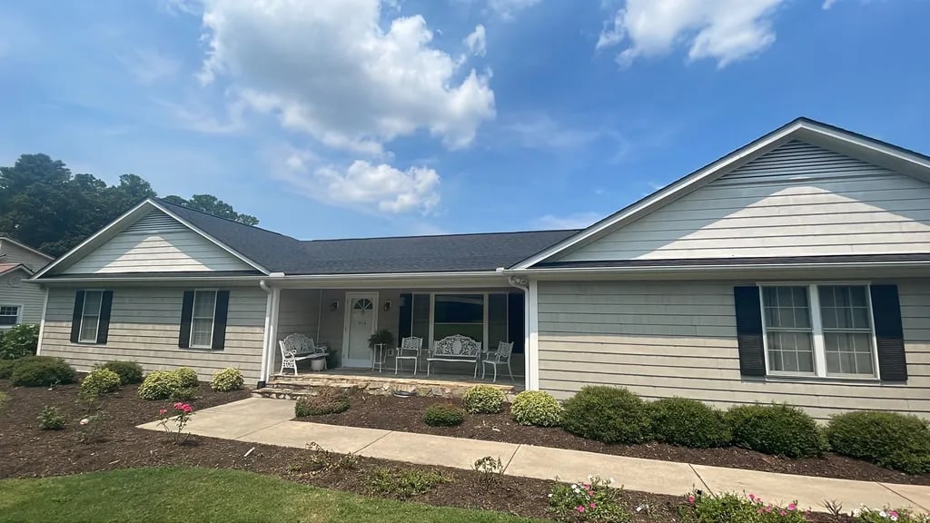 906 Walnut Dr - Erwin