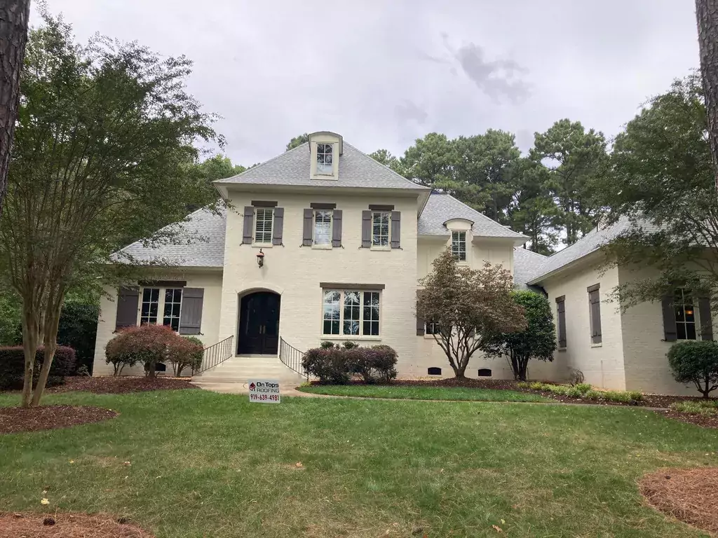 1209 Enderbury Dr - Raleigh