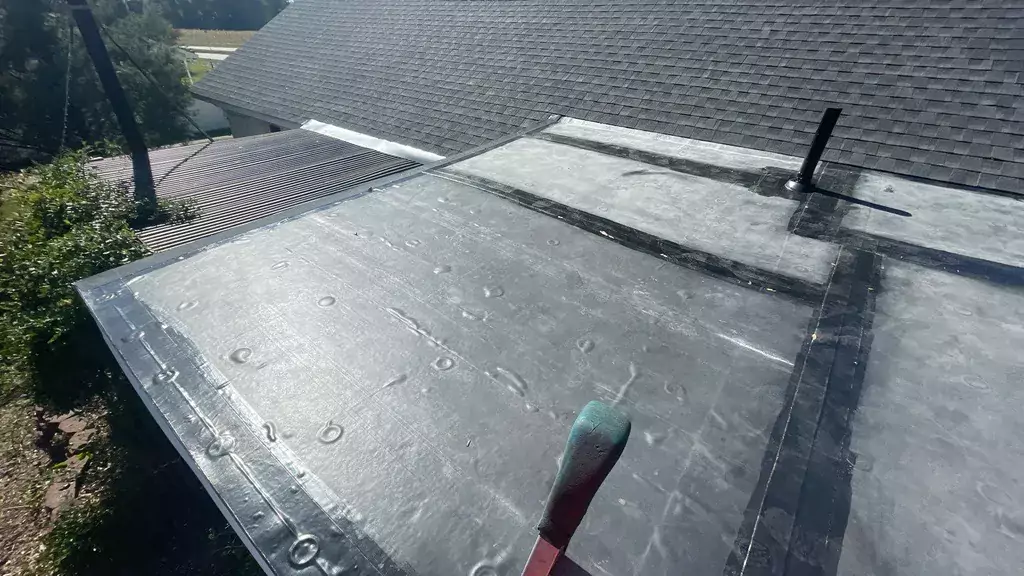 rubber roof flat